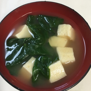 栄養たっぷり⭐おかわかめと豆腐の生姜味噌汁